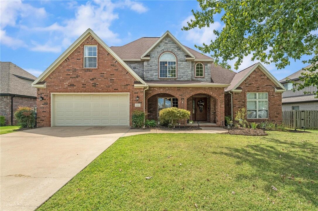 Property Photo: 6002 Bainbridge Drive AR 72758