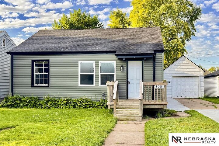 3015 Avenue G  Council Bluffs IA 51501 photo