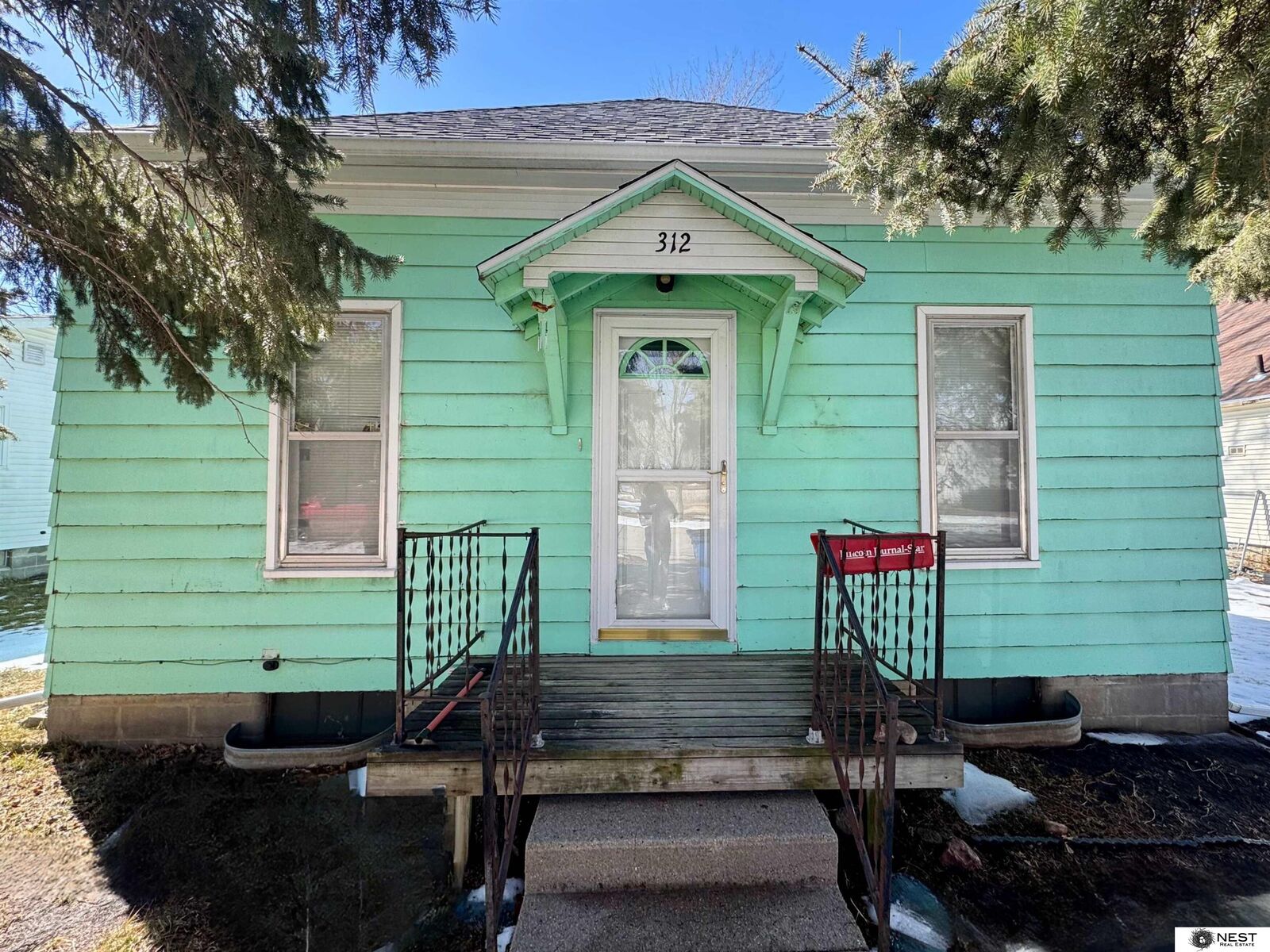 Property Photo: 312 N Madison Avenue NE 68626