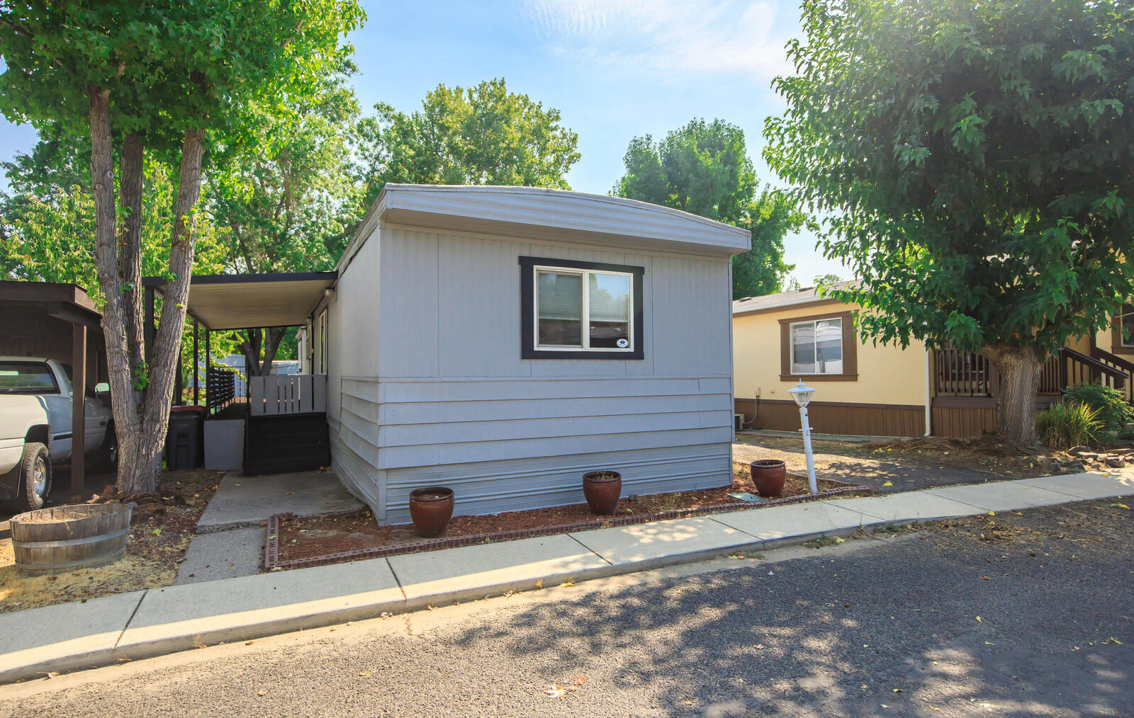 Property Photo:  1055 N Fifth Street 28  OR 97530 