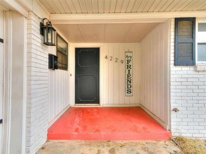 Property Photo: 4229 NW 56th Terrace OK 73112