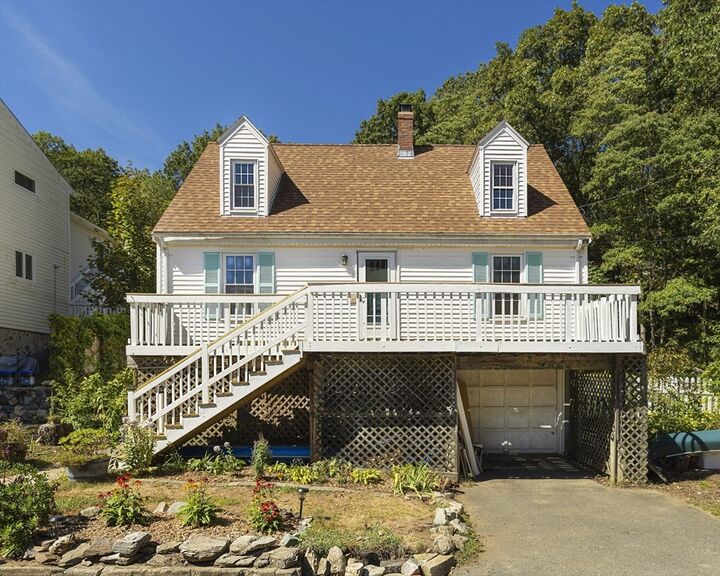 Property Photo:  10 Birch Lane  MA 02148 