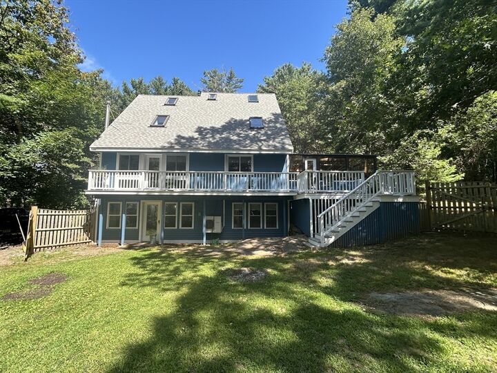 9-9R Harlow St  Essex MA 01929 photo
