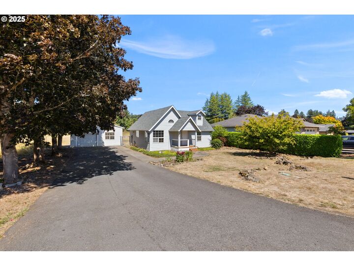 Property Photo: 3253 L St WA 98671