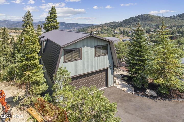 Property Photo:  355 Woodland Drive  UT 84098 