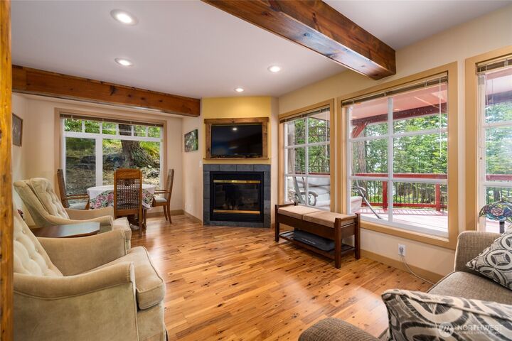 Property Photo: 1026 Chinook Way WA 98221