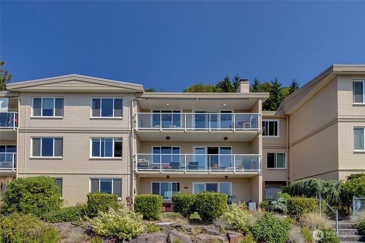 Property Photo: 10203 47th Avenue SW A302 WA 98146
