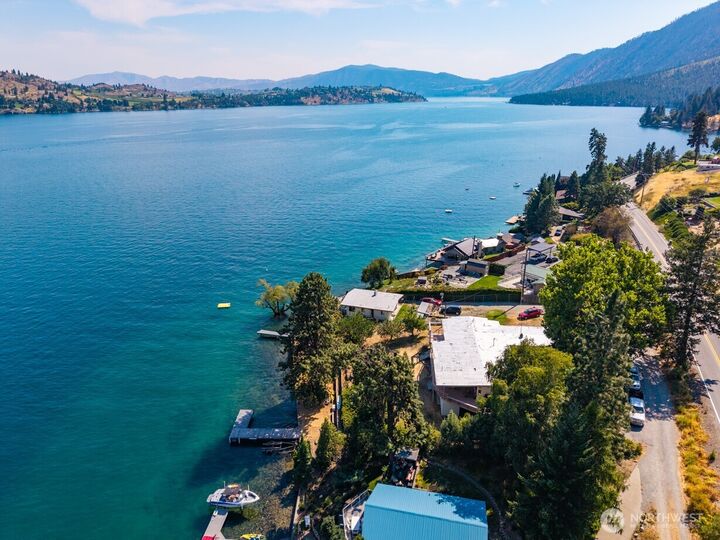 Property Photo: 15082 South Lakeshore Road WA 98816