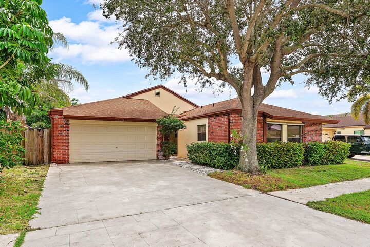21423 Summertrace Circle  Boca Raton FL 33428 photo