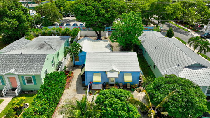 Property Photo: 629 SE 4th Avenue FL 33483