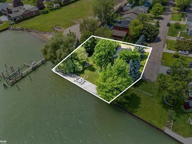 Property Photo: 50725 Baltimore Street MI 48047