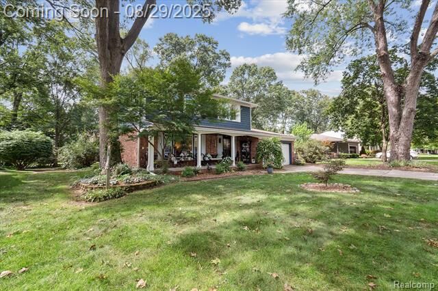 Property Photo:  15873 Shadyside Drive  MI 48154 