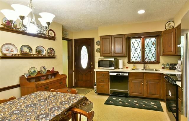 Property Photo:  3233 Sunset Lane  MI 49684 