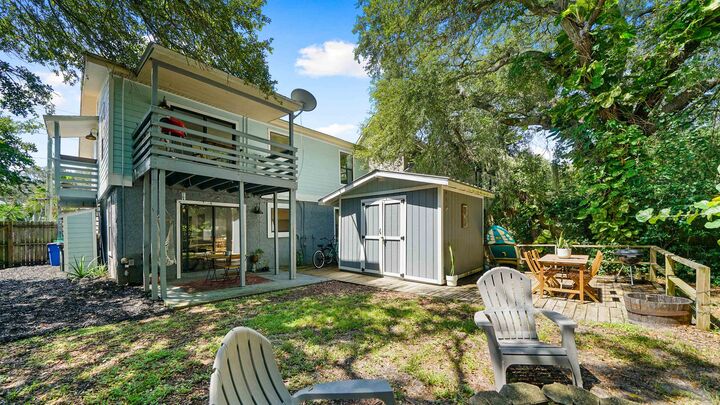 Property Photo:  212 A St  FL 32080