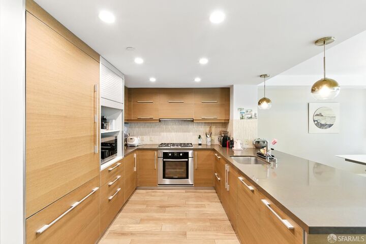 Property Photo: 420 N Mission Bay Boulevard 103 CA 94158