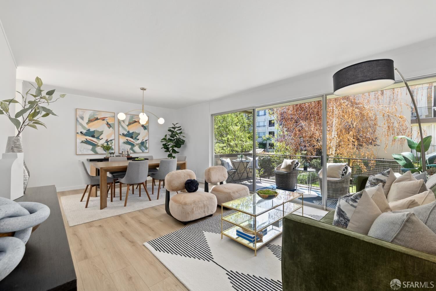 Property Photo: 425 Grant Avenue 19 CA 94306