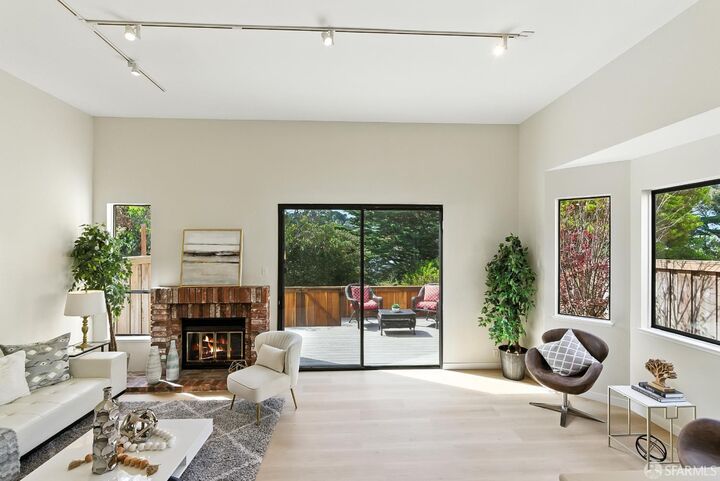 Property Photo: 91 Crown Circle CA 94080