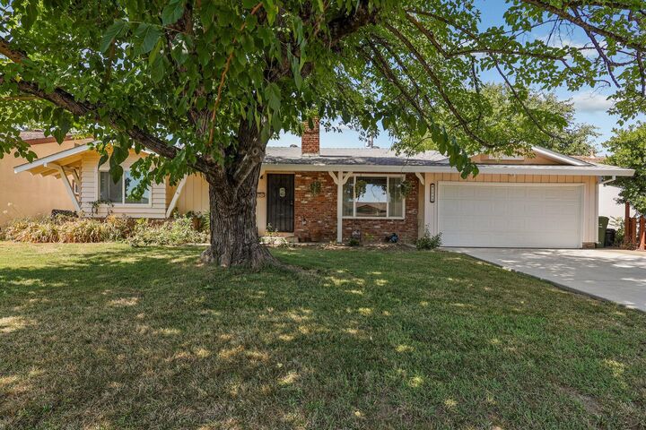 Property Photo: 2048 Wilder Drive CA 96001