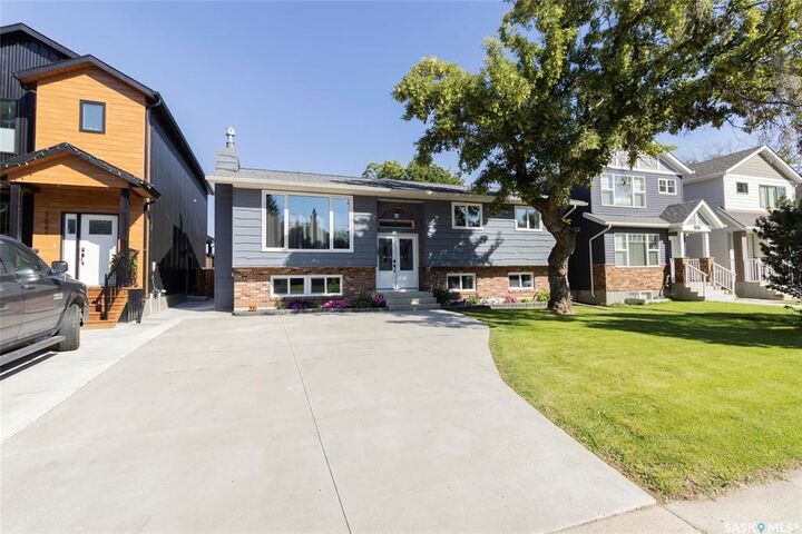 Property Photo: 1618 Alexandra Avenue SK S7K 3C3