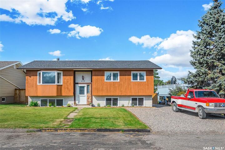 Property Photo:  210 4th Street W  SK S0L 0P0 