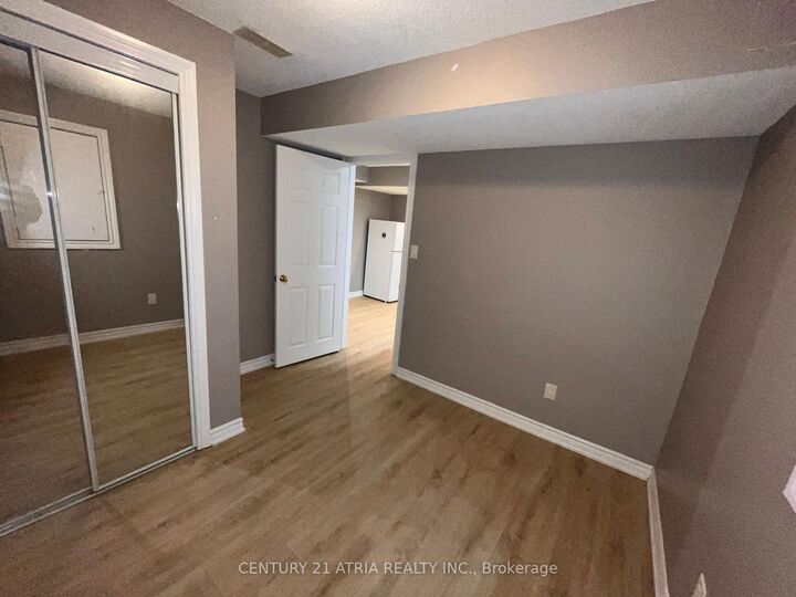 Property Photo:  13 Darren Hill Trail Bsmt  ON L6E 0H1 