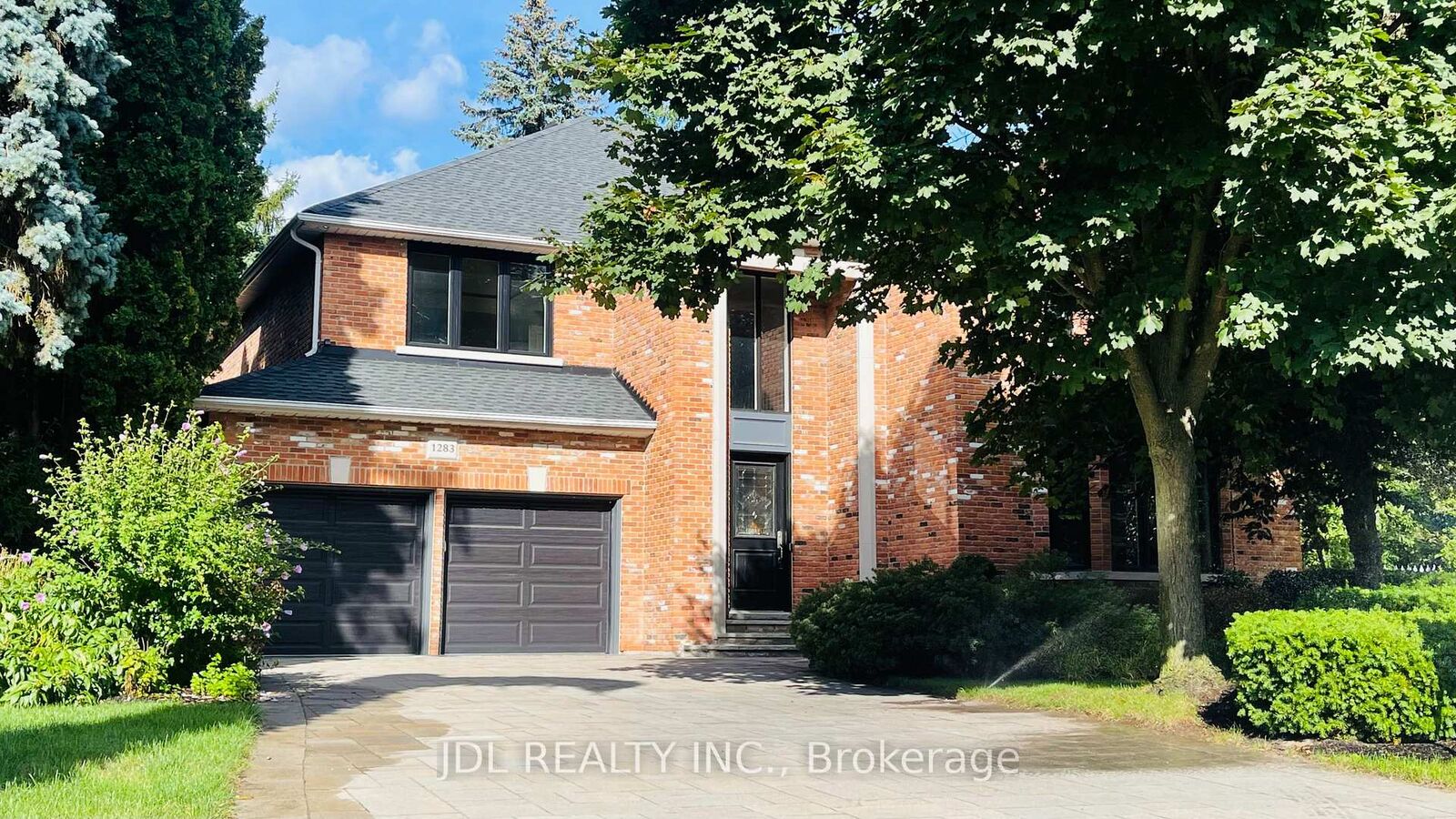 Photo de la propriété: 1283 Lindburgh Court ON L5H 4J2