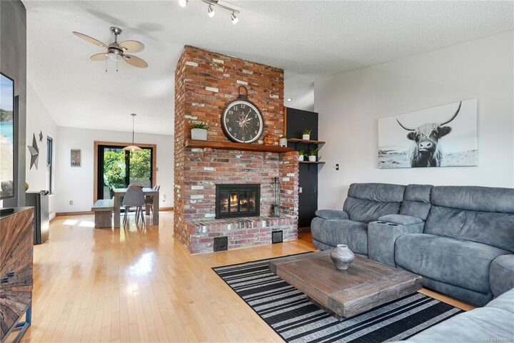 Property Photo:  3372 Mary Anne Cres  BC V9C 3L2 