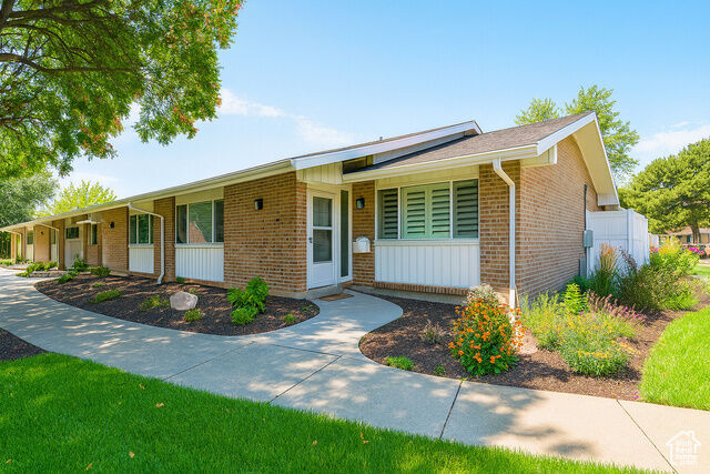 Property Photo: 862 E Three Fountains Dr S 208 UT 84107