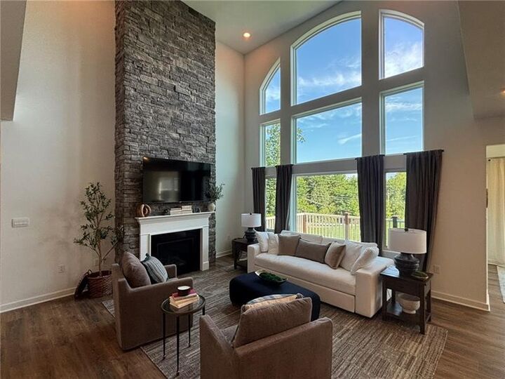 Property Photo:  408 Millstone Lane  PA 15332 