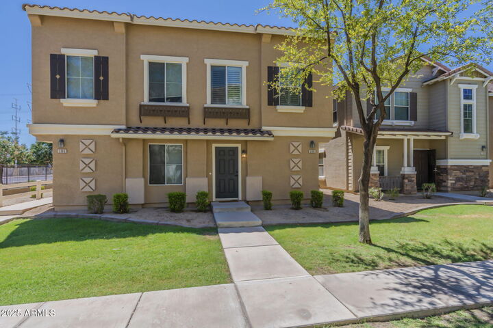 Property Photo: 106 W Commerce Court AZ 85233
