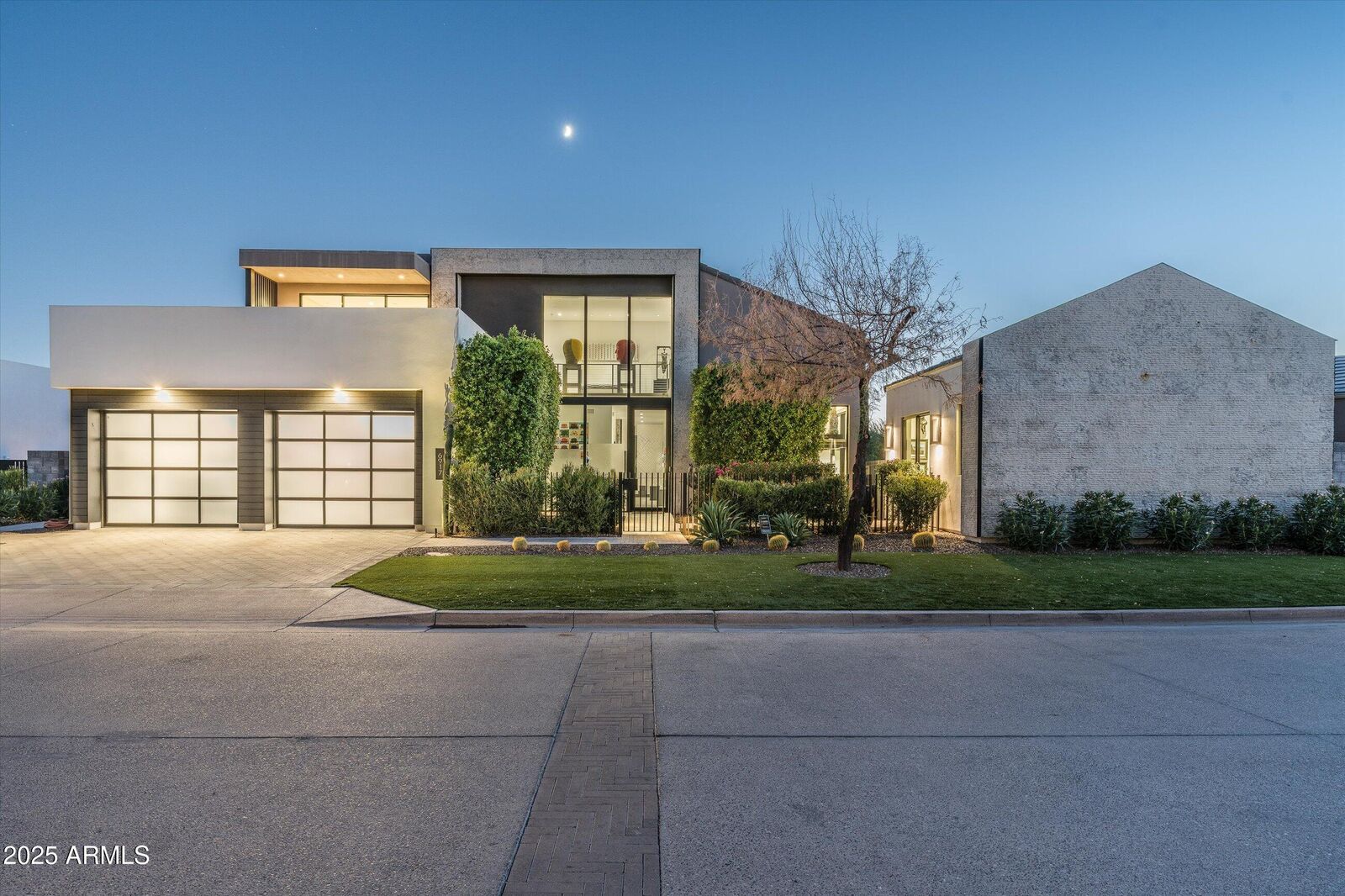 Property Photo:  6917 E Cactus Wren Road  AZ 85253 