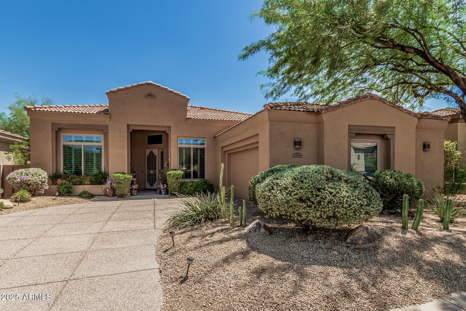 Property Photo: 15605 E Cactus Drive AZ 85268