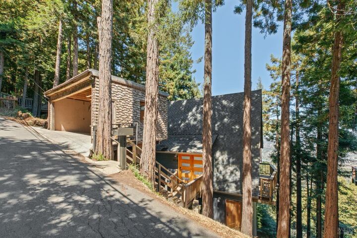 Property Photo:  404 Summit Drive  CA 94925 