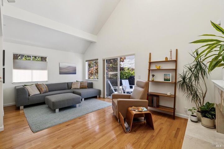 Property Photo: 614 Wateree Street CA 94965
