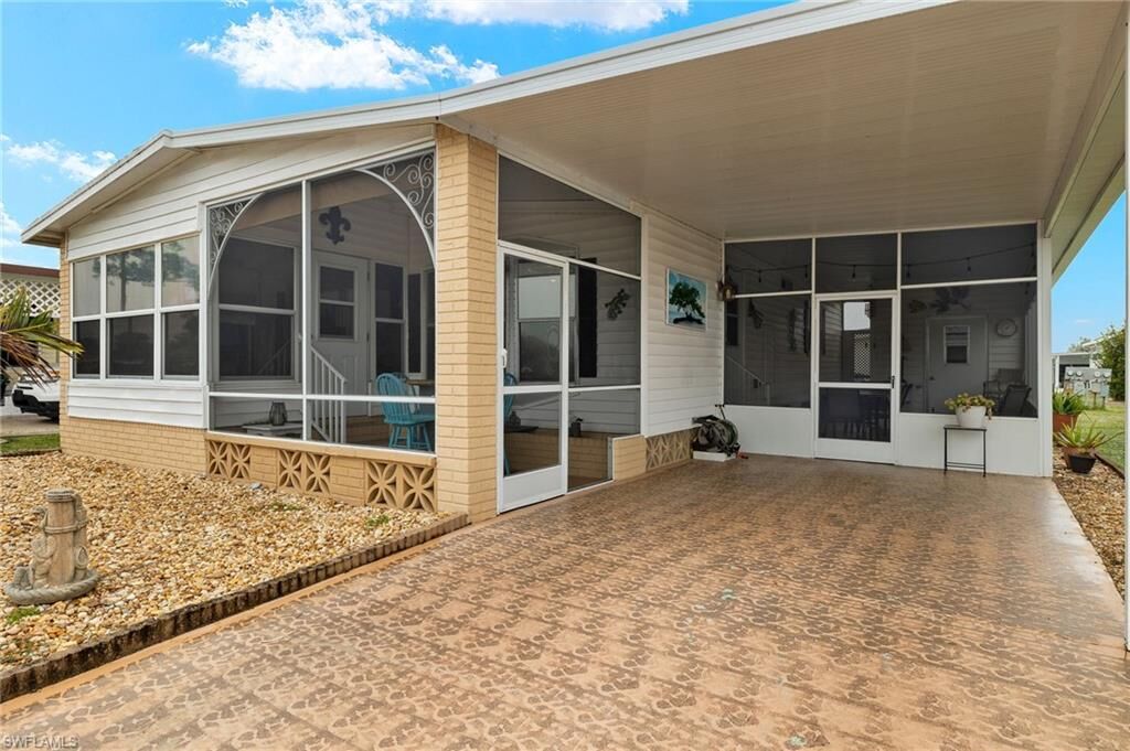 Property Photo:  788 Roses Ln  FL 33917 