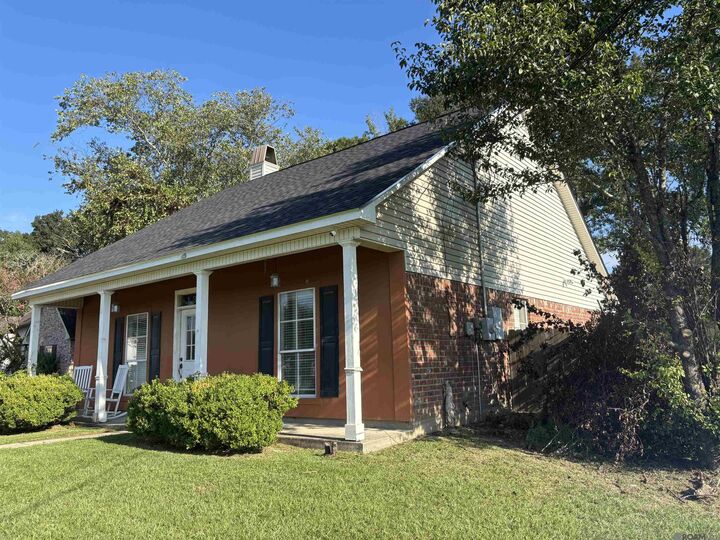 Property Photo:  131 Carolyn Ave  LA 70726 