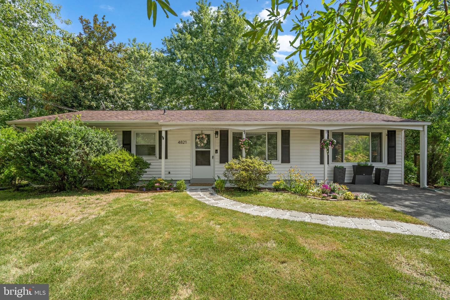 Property Photo: 4821 Lawrence Street VA 22309