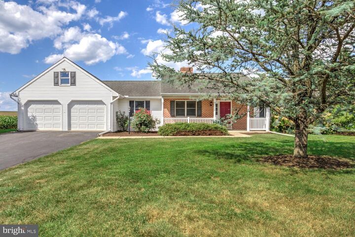 Property Photo: 286 Rock Point Road PA 17547