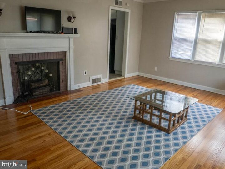 Property Photo:  901 Parkway Avenue  NJ 08618 
