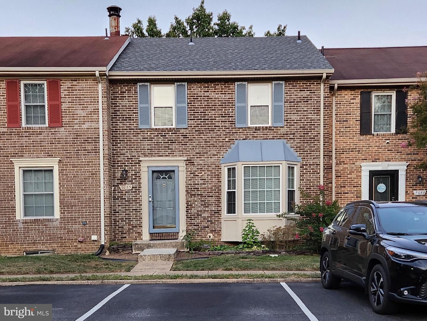 Property Photo: 7035 Leewood Forest Drive VA 22151
