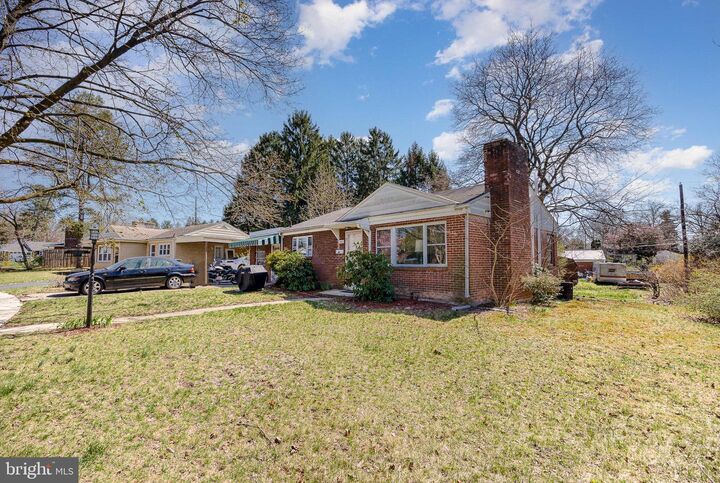 Property Photo: 408 Clinton Road PA 17109