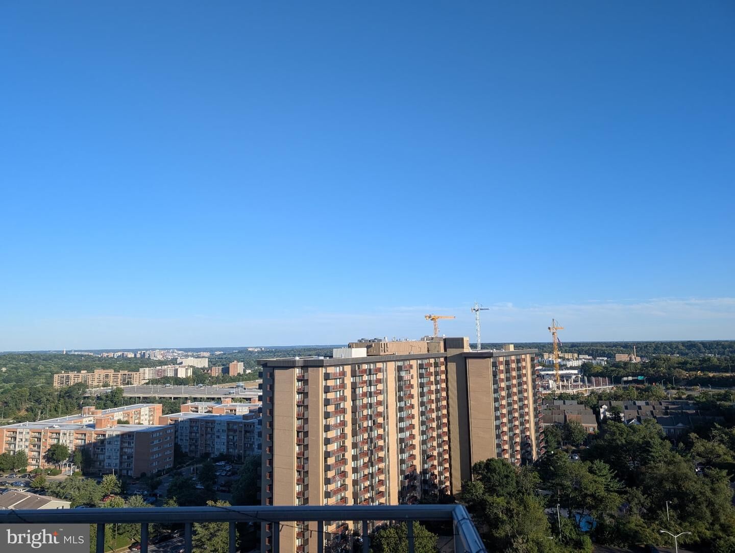 Property Photo: 301 N Beauregard Street N 1617 VA 22312