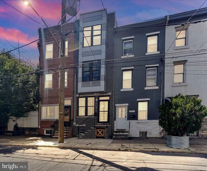 2426 E Firth Street  Philadelphia PA 19125 photo