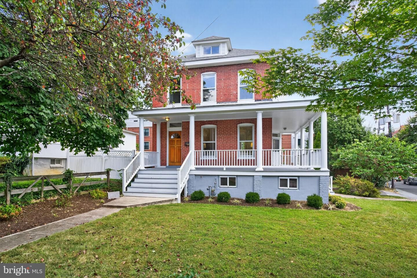 Property Photo:  7119 Chestnut Street NW  DC 20012 