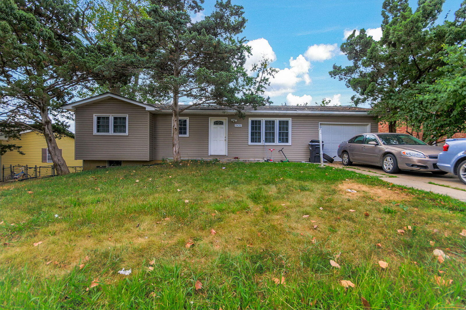 Property Photo:  2420 White Gate Dr  MO 65202 