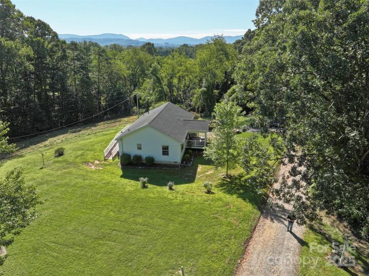 Property Photo: 9 Sun Ridge Road NC 28806