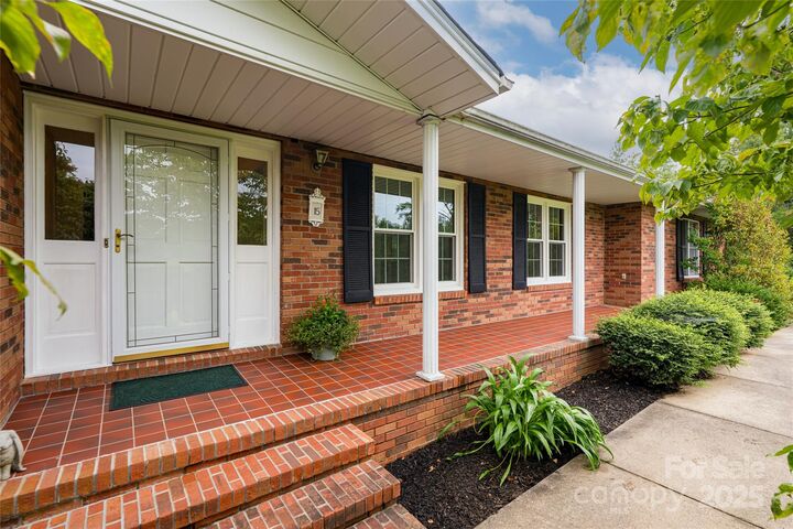 Property Photo: 15 Lackey Lane NC 28804