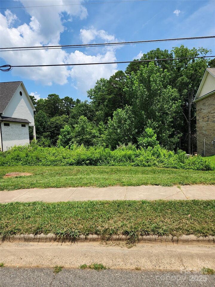 21910 Torrence Chapel Road  Cornelius NC 28031 photo