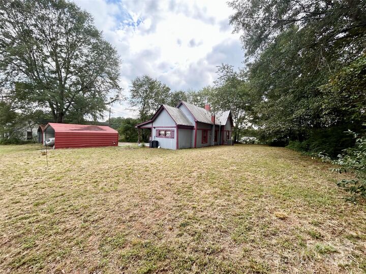 Property Photo:  345 S Pea Ridge Road  NC 28114 
