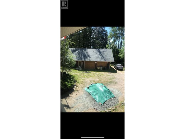 Property Photo:  1026 36th  N Avenue  BC V0B 1G1 